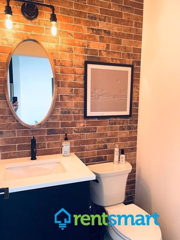 119 N 2nd St W Apt B - Photo 3 of 19