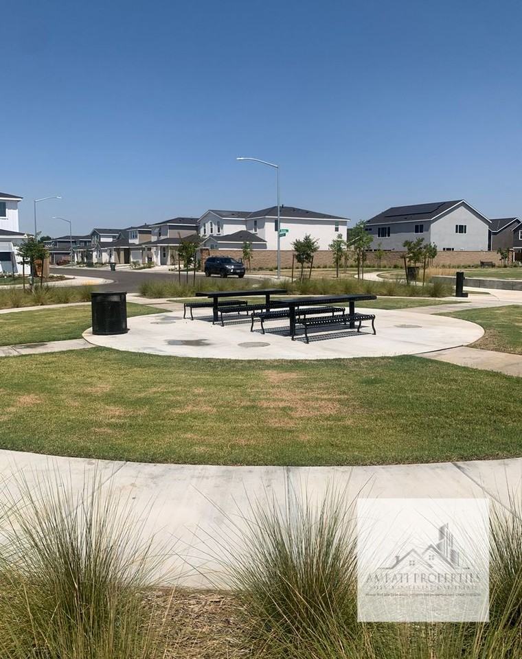 2851 N Janice Ave - Photo 7 of 20