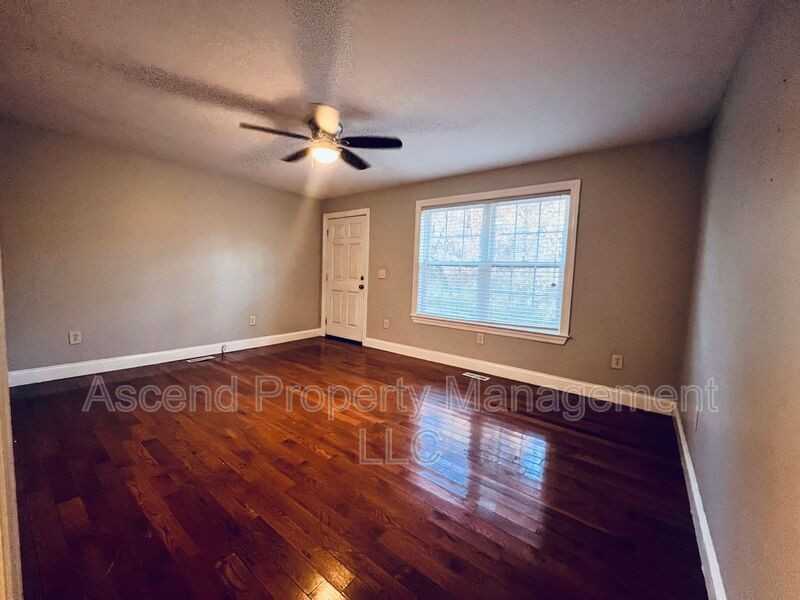 538 Gadd Rd - Photo 5 of 12