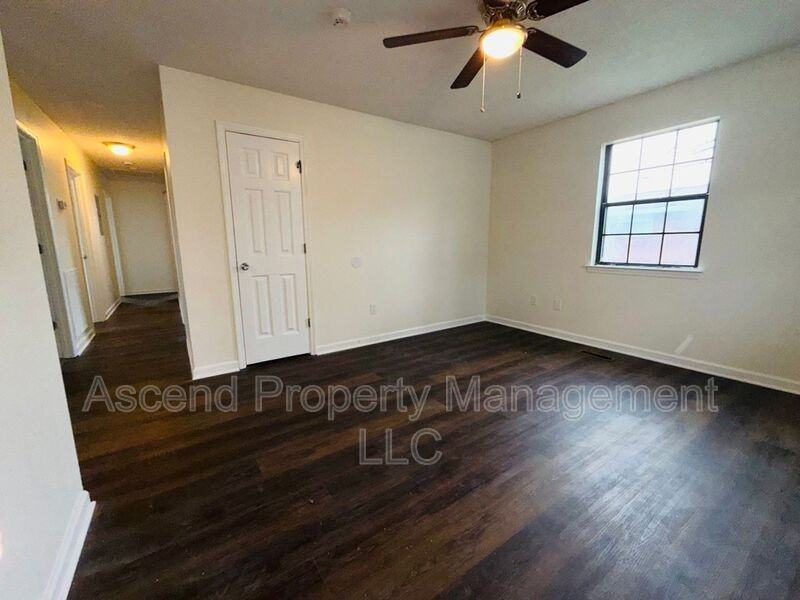 807 Arlington Ave - Photo 6 of 15