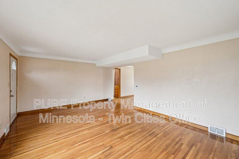 2584 2nd Ave E - Photo 4 of 28