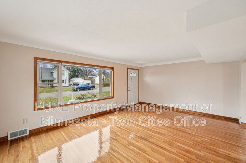 2584 2nd Ave E - Photo 5 of 28