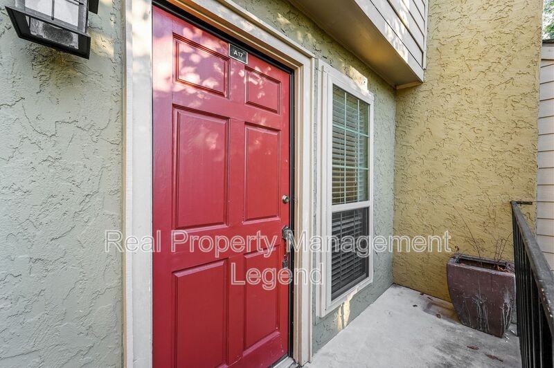 5740 Martel Ave Apt A17 - Photo 3 of 23