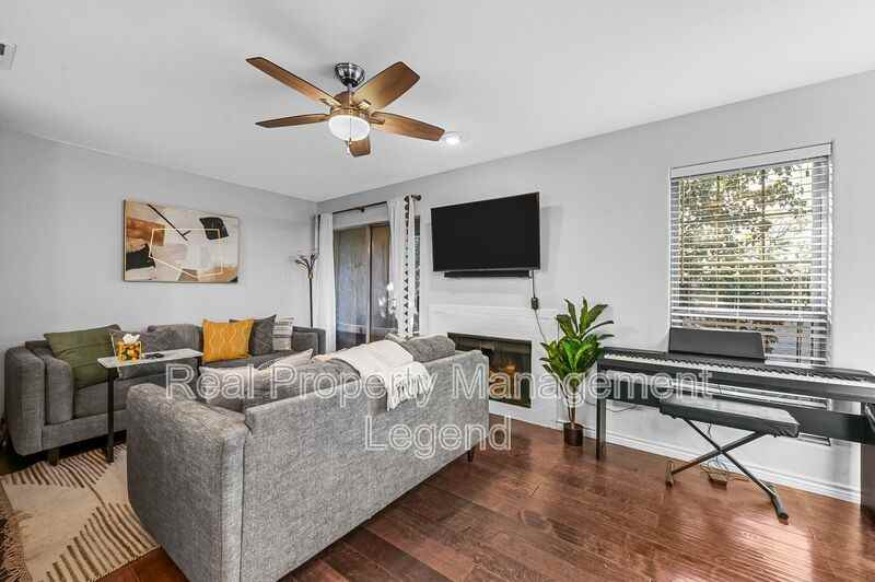 5740 Martel Ave Apt A17 - Photo 6 of 23