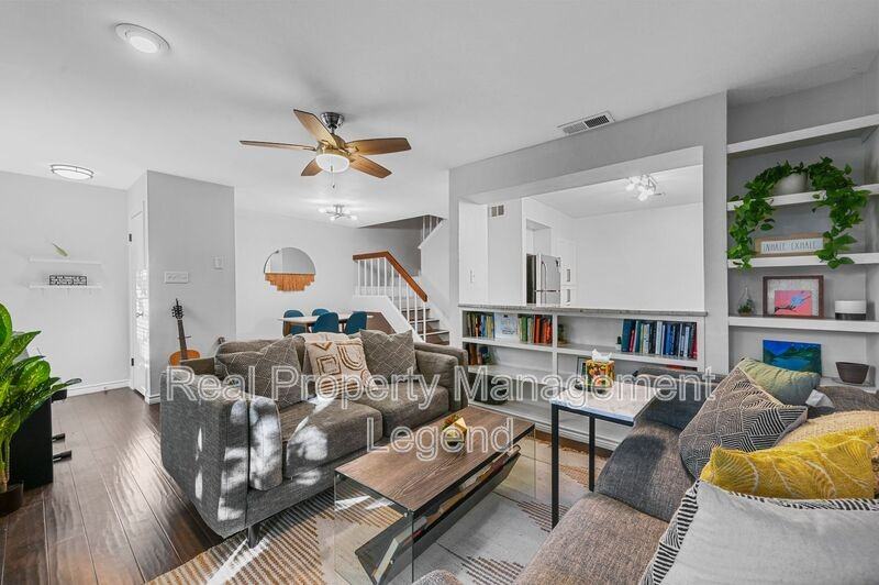 5740 Martel Ave Apt A17 - Photo 7 of 23