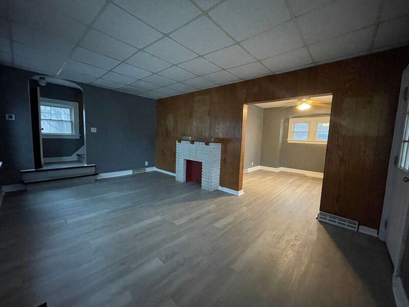 119 Carbon St - Photo 3 of 16