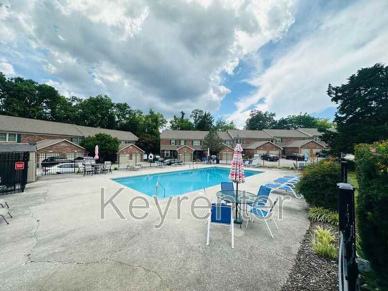 132 Durwood Rd #A - Photo 2 of 30