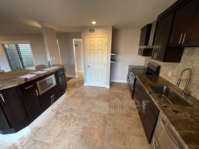 516 Lost Tree Ln - Photo 5 of 19