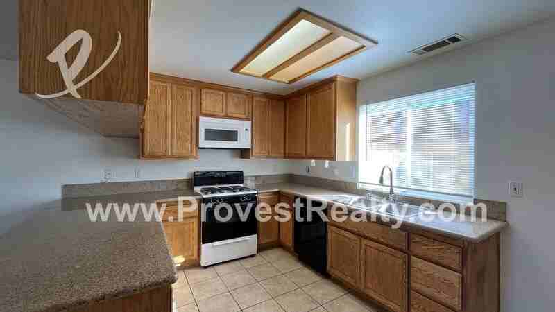 16675 Zenda St #B - Photo 6 of 17