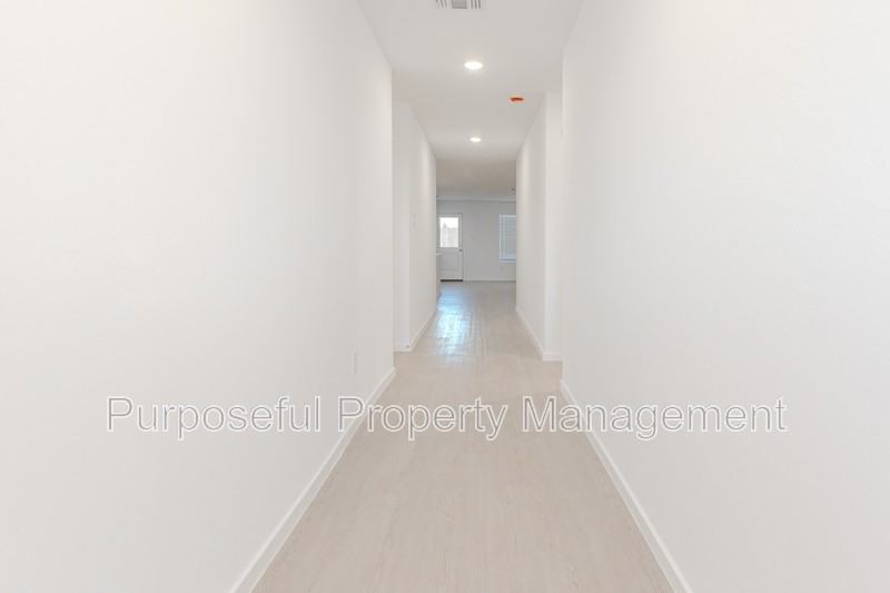 3717 Los Cabos Dr - Photo 4 of 30