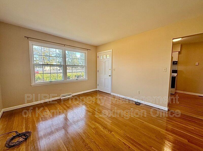 2037 Garden Springs Dr #B - Photo 6 of 18