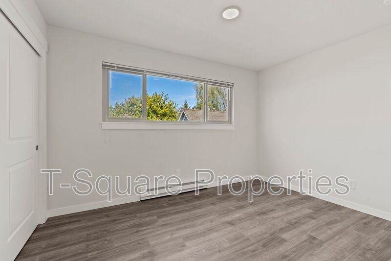 2918 Nassau St #302 - Photo 3 of 19