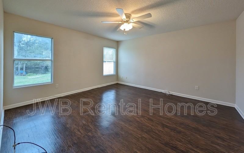 6672 River Falls Dr S - Photo 6 of 9