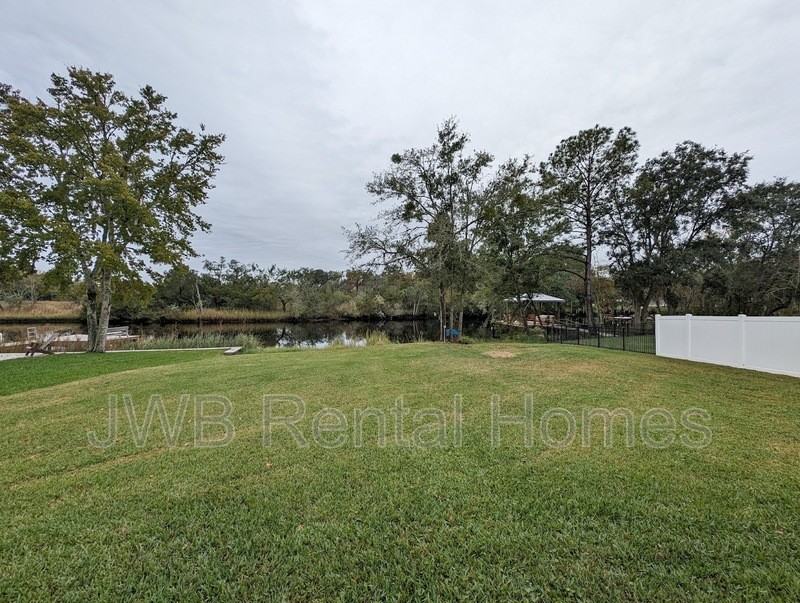 6672 River Falls Dr S - Photo 7 of 9