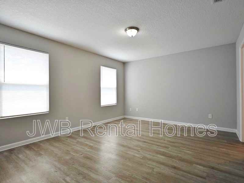 1843 Jefferson Rd - Photo 6 of 9