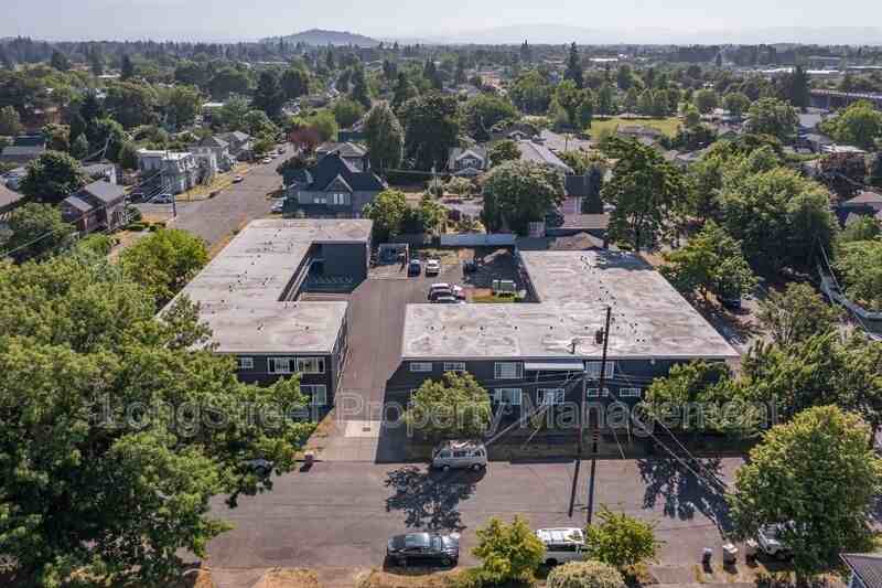 208 5th Ave Se #106 - Photo 6 of 50