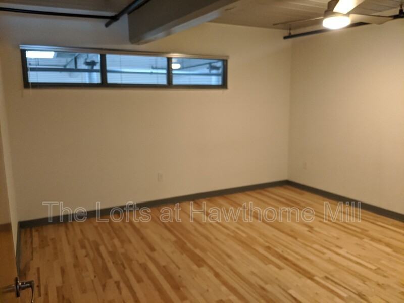 1101 Hawthorne Ln #232 - Photo 4 of 6