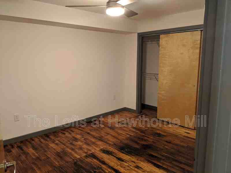 1101 Hawthorne Ln #232 - Photo 5 of 6