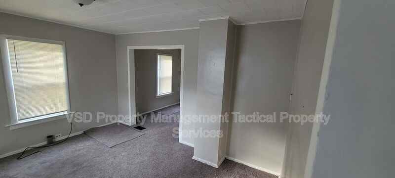 7523 Aetna Rd - Photo 6 of 14