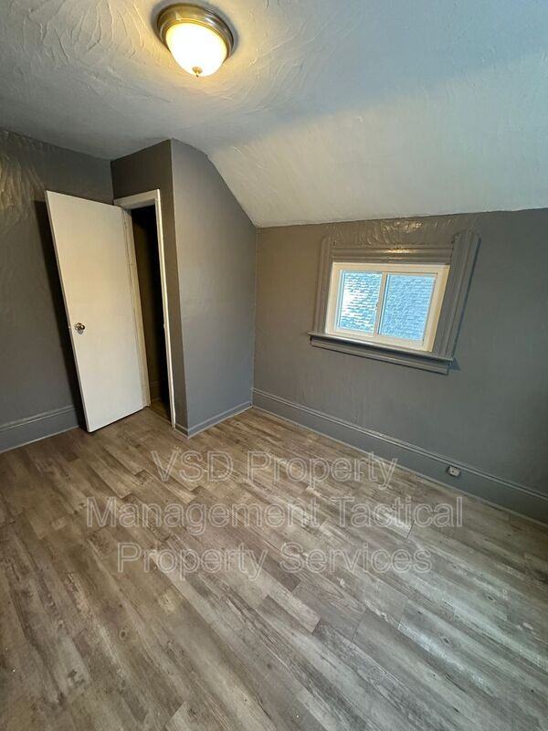 2180 West Blvd #UP - Photo 5 of 12