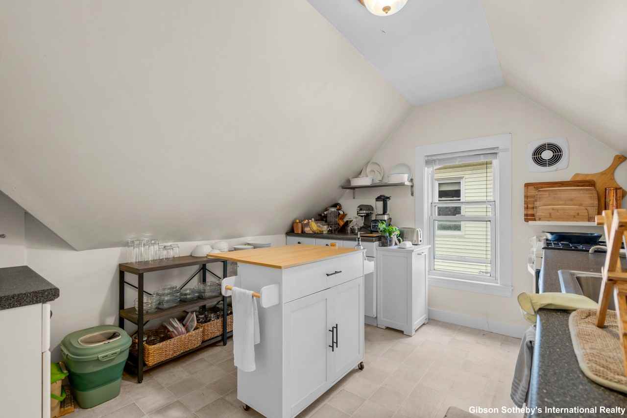 5 Wenham St #3 - Photo 4 of 10