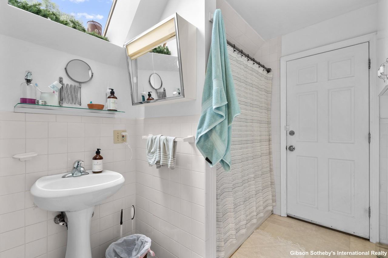 5 Wenham St #3 - Photo 7 of 10