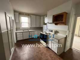 featured image of 8 Lasalle St #2