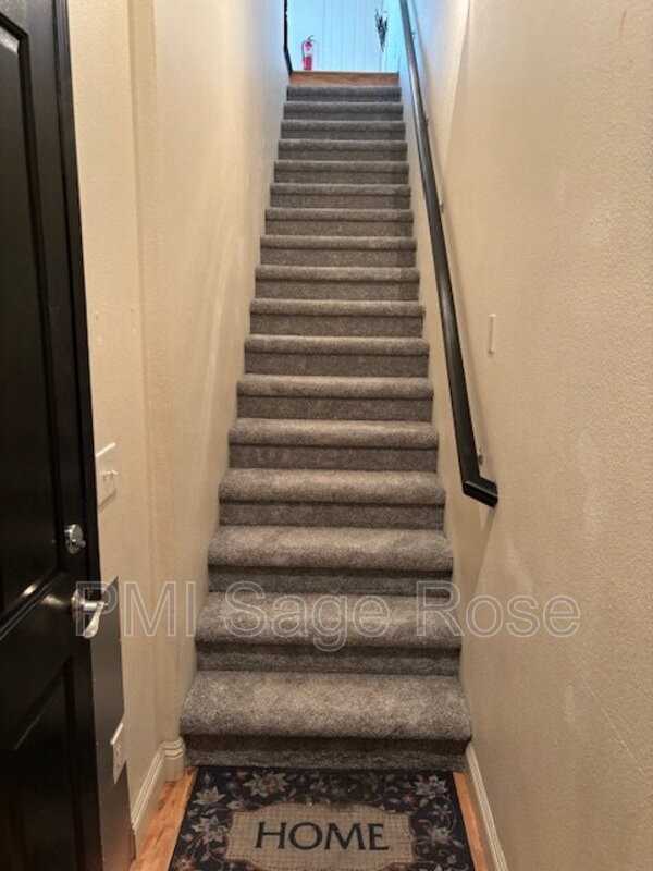 3127 Sterling Ridge Cir - Photo 2 of 33