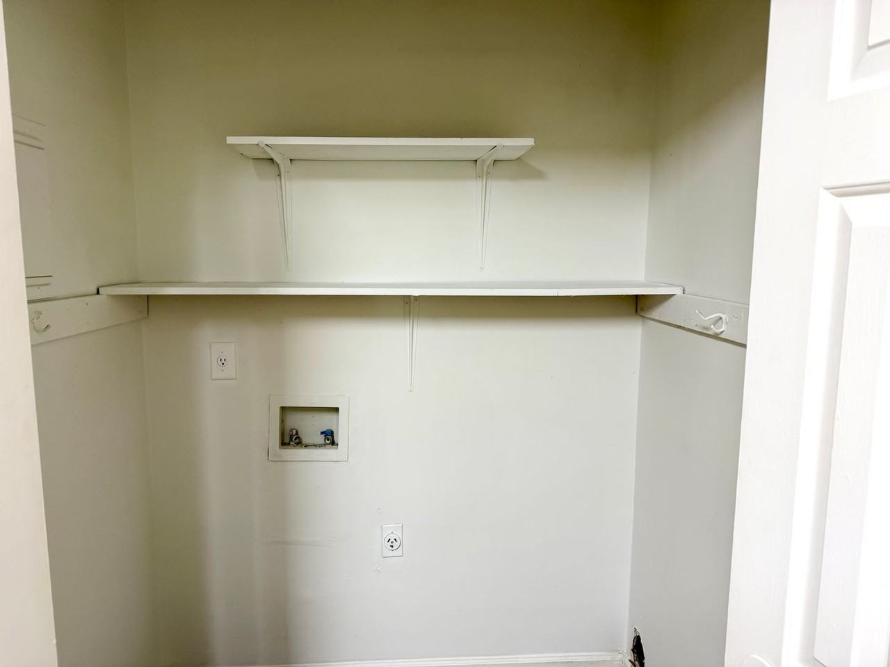 470 S Jeff Davis Dr #D - Photo 5 of 13