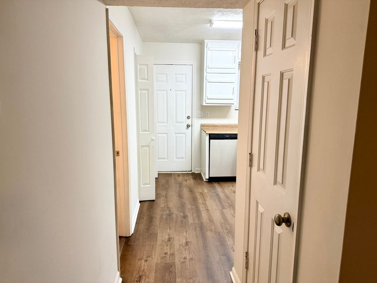 470 S Jeff Davis Dr #D - Photo 7 of 13