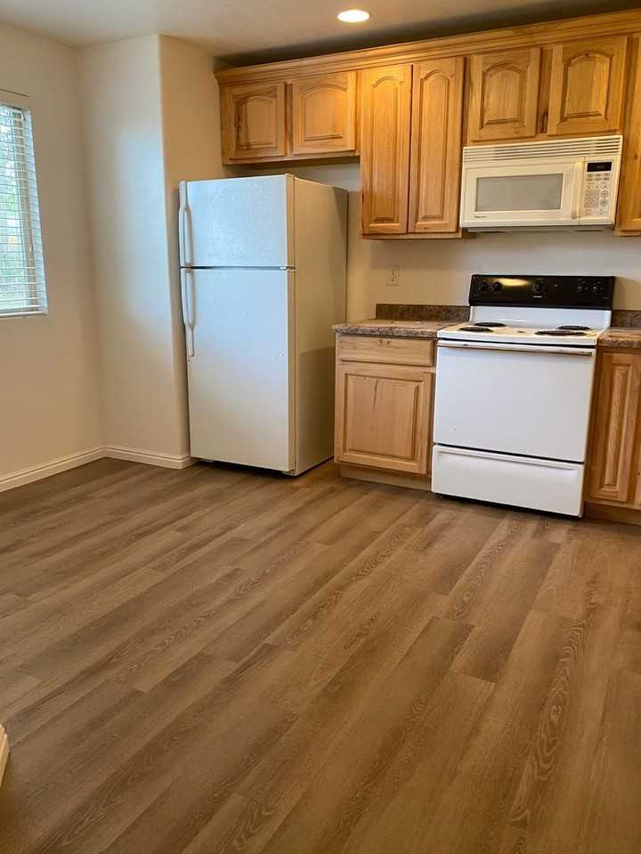 2269 W 700 S - Photo 7 of 22