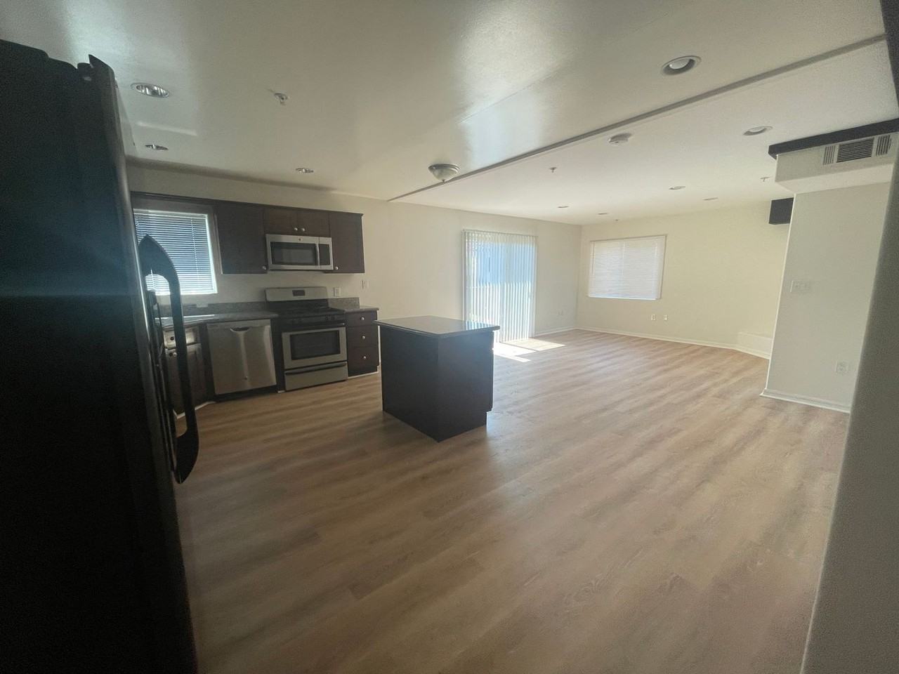 Walkable Beverly Grove Townhomes - Photo 3 of 50