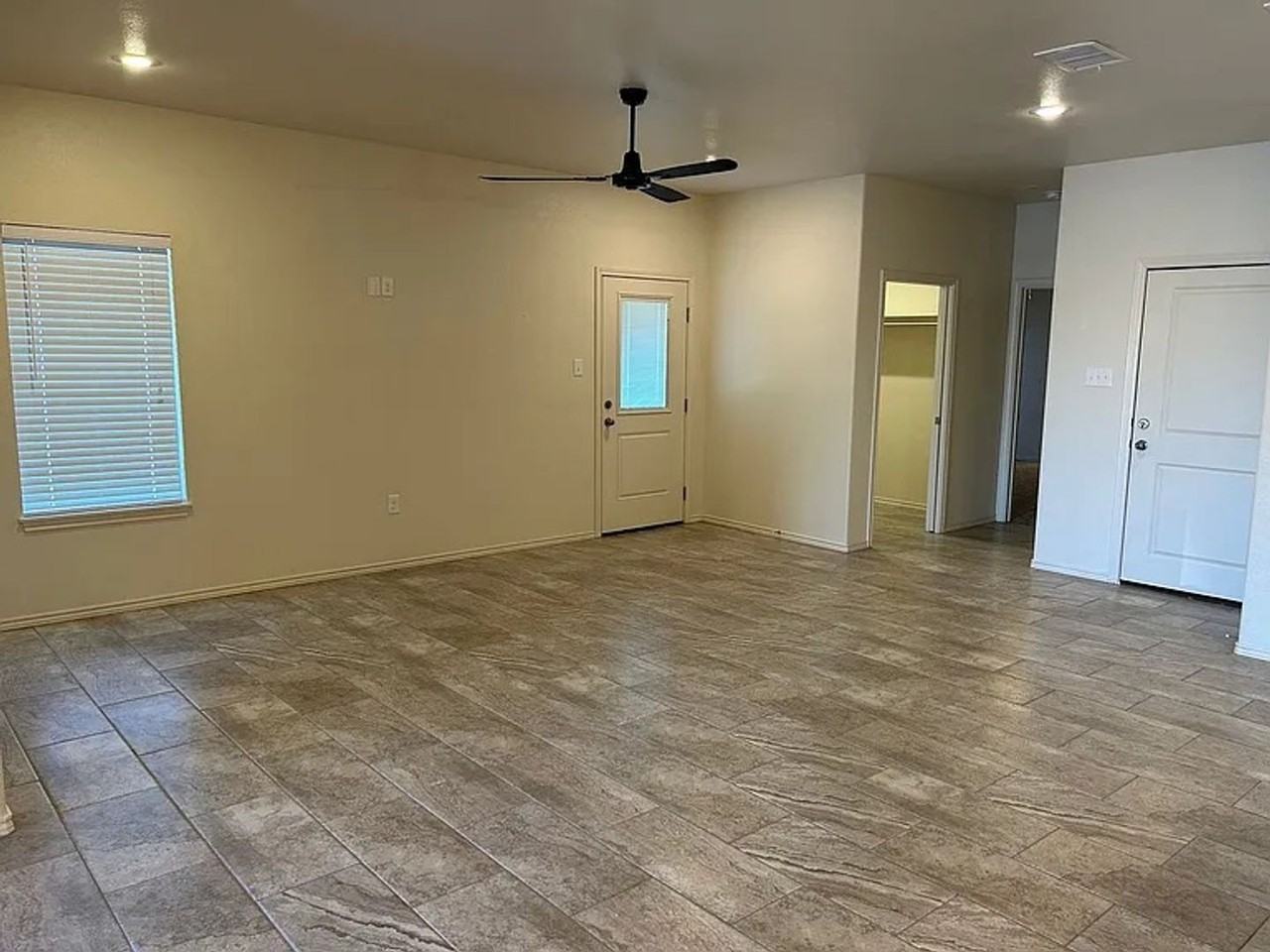 9603 Iola Ave #A - Photo 3 of 9