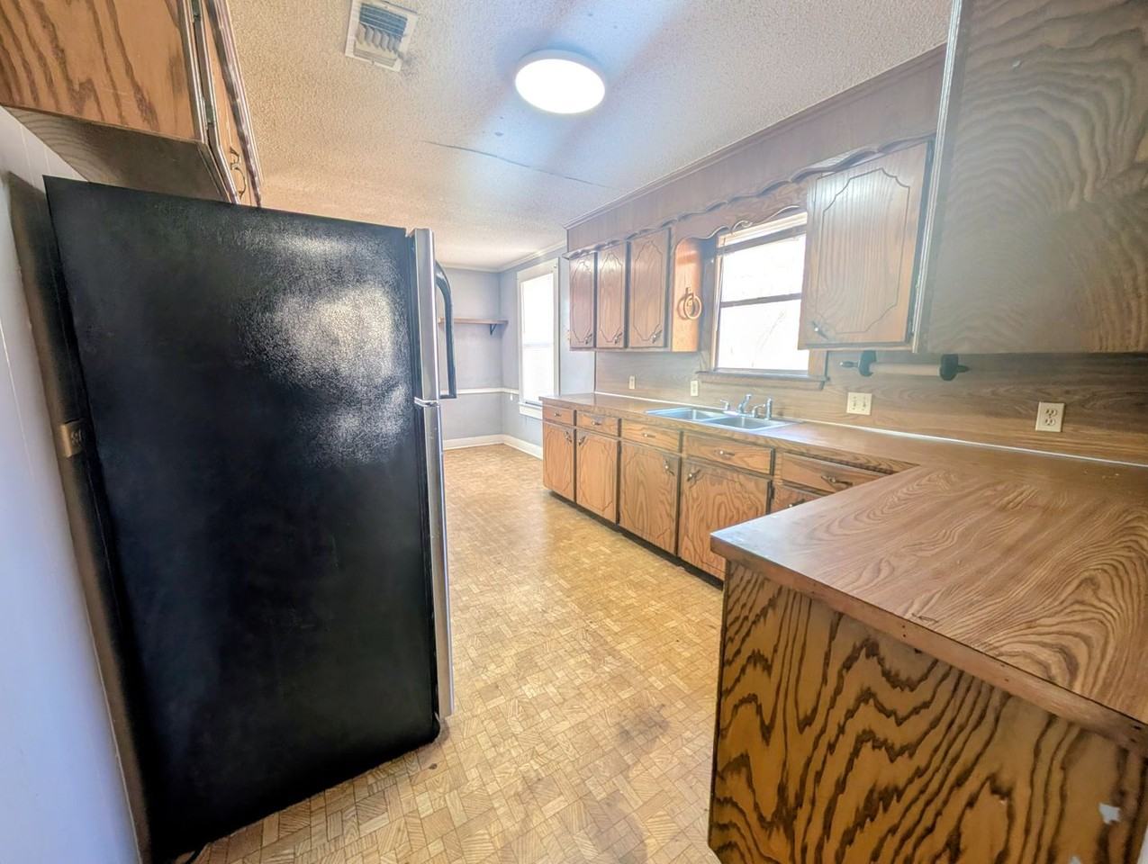 1206 Draughn St - Photo 5 of 6