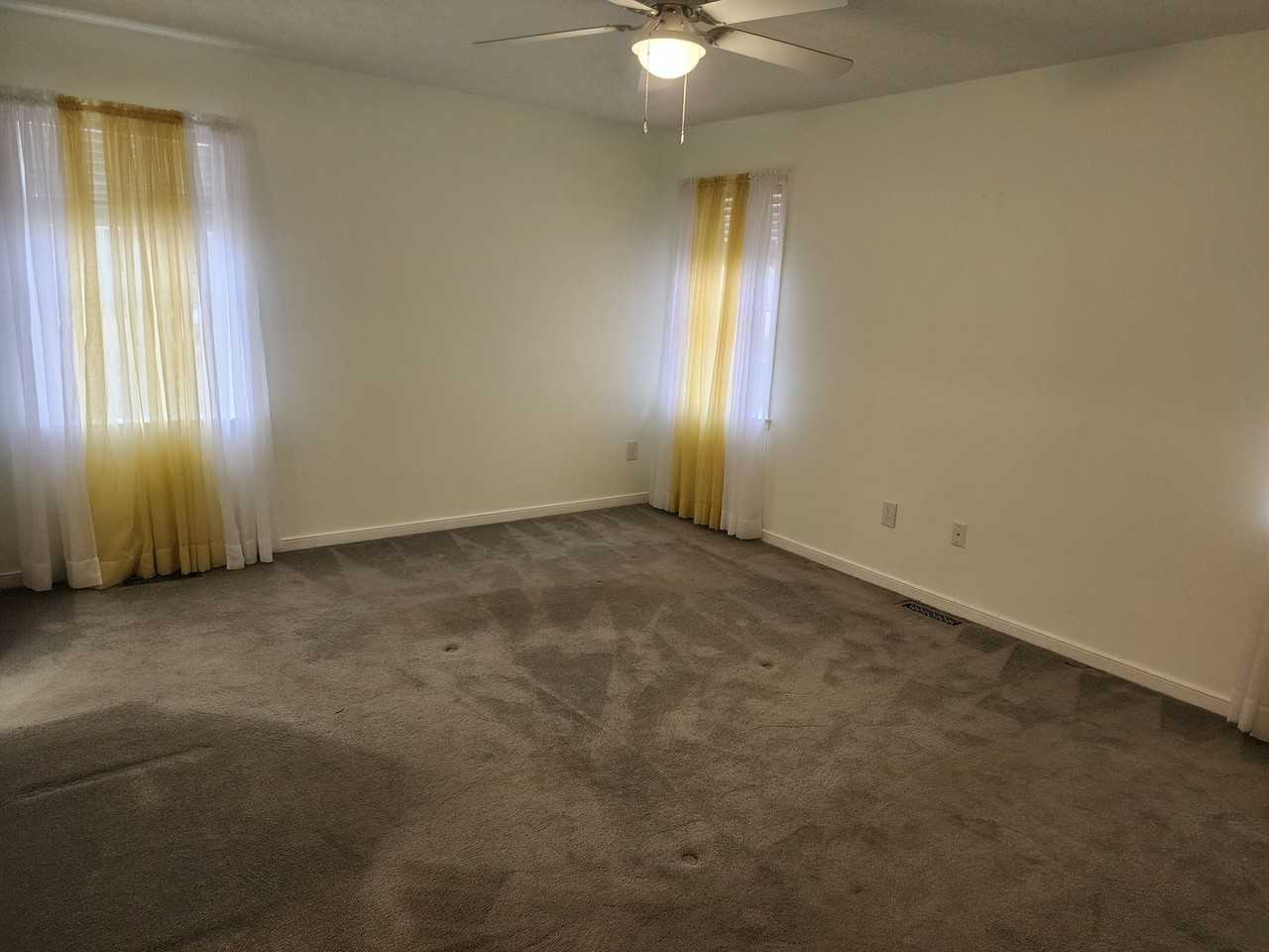 8920 Firethorn Ln - Photo 7 of 22