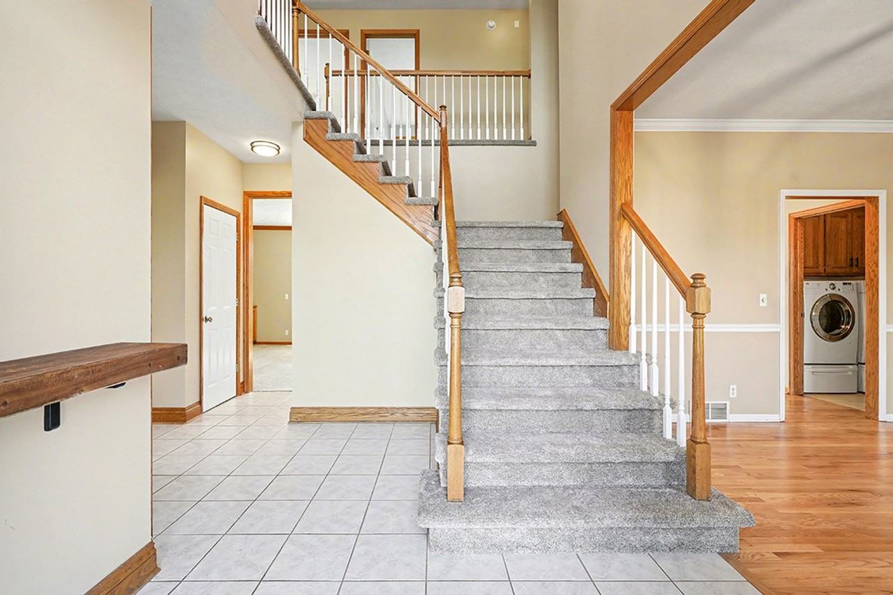 17001 Y St - Photo 3 of 36