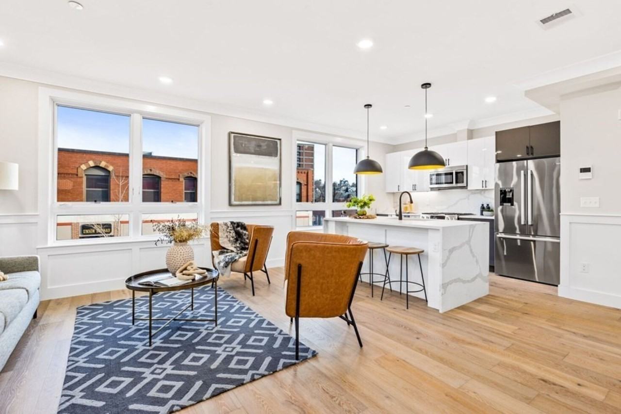 300 Somerville Ave - Photo 7 of 24