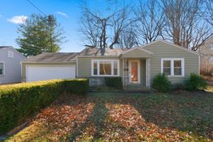 featured image of 1354 E Walnut St