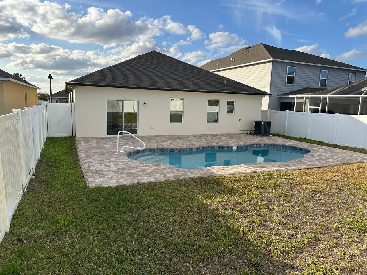 532 Pinecrest Loop - Photo 2 of 9