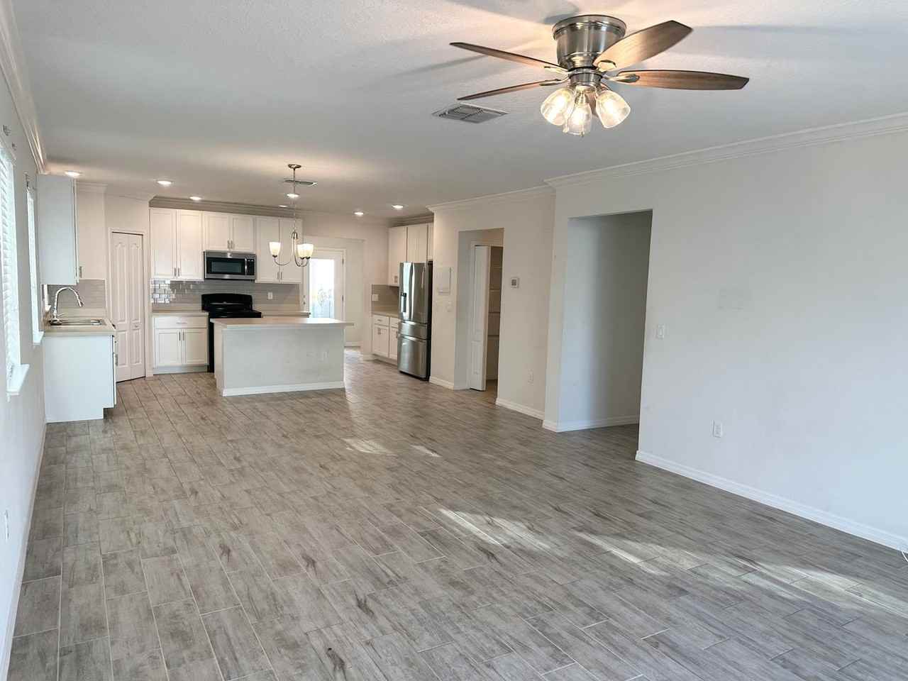 532 Pinecrest Loop - Photo 5 of 9