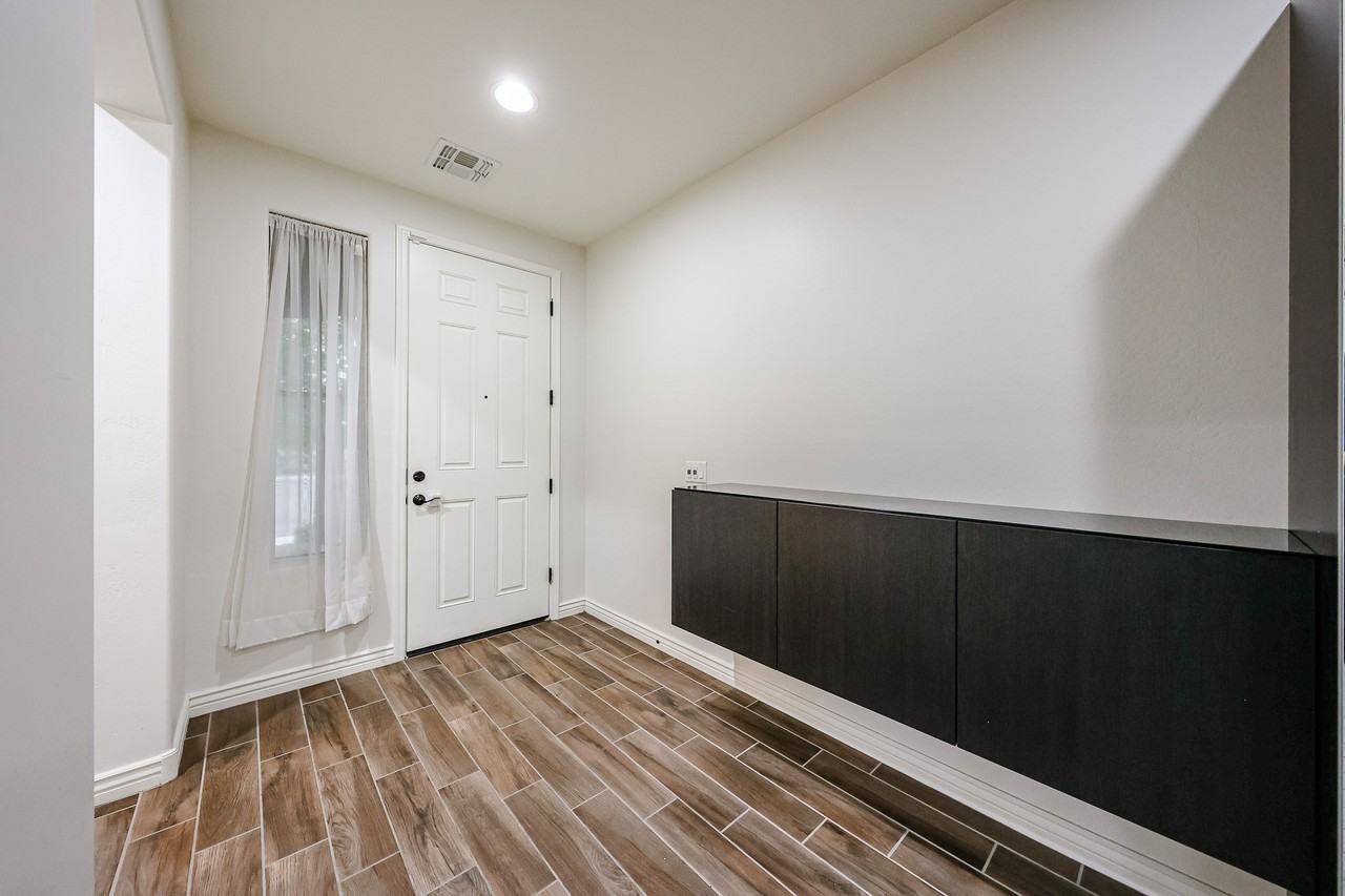 2616 W Perola Dr - Photo 5 of 50