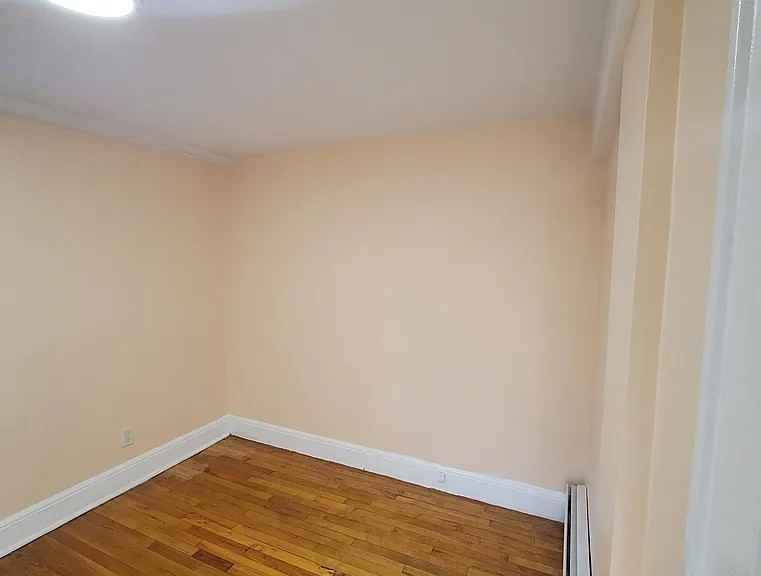 52 Mansion Ave - Photo 3 of 6