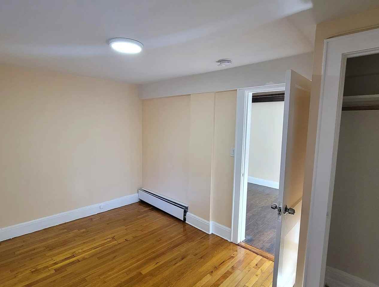 52 Mansion Ave - Photo 4 of 6