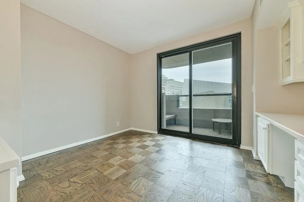 85 E India Row #4G - Photo 3 of 11