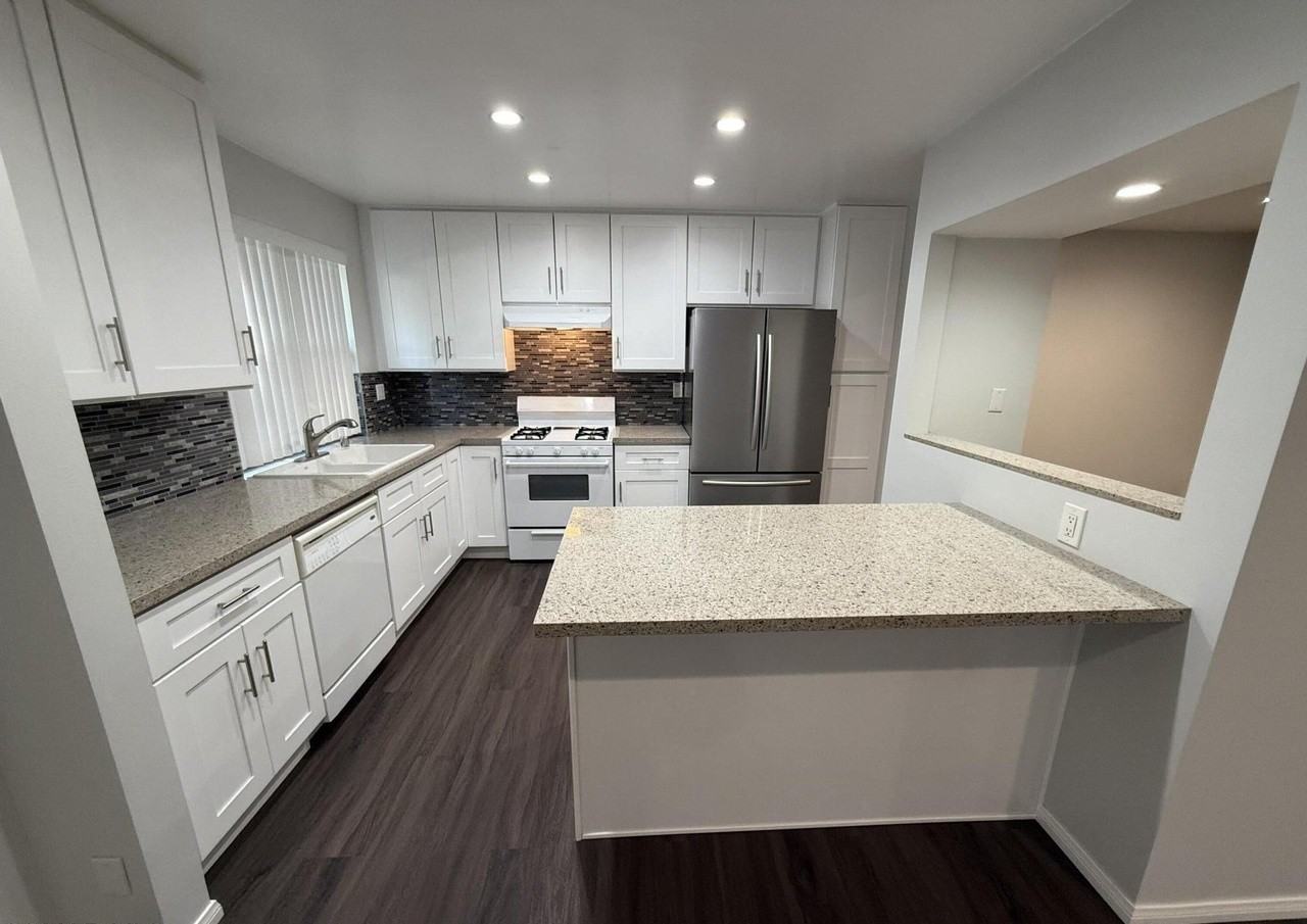 31505 Lindero Canyon Rd - Photo 2 of 5