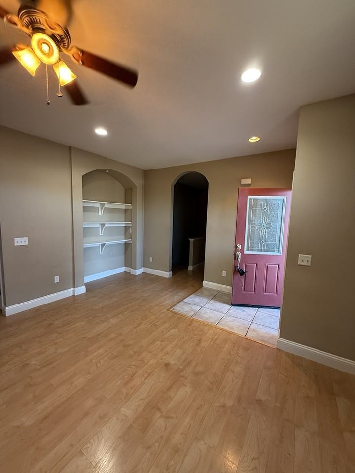 10401 Point Lakeview Rd #A - Photo 2 of 19