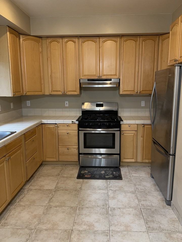 10401 Point Lakeview Rd #A - Photo 5 of 19