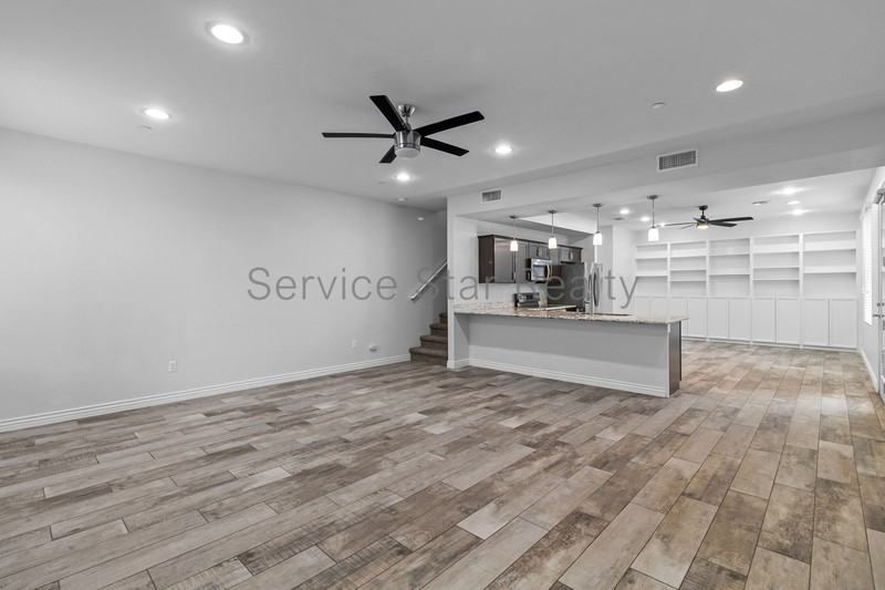 1742 E Cheery Lynn Rd #2 - Photo 6 of 24