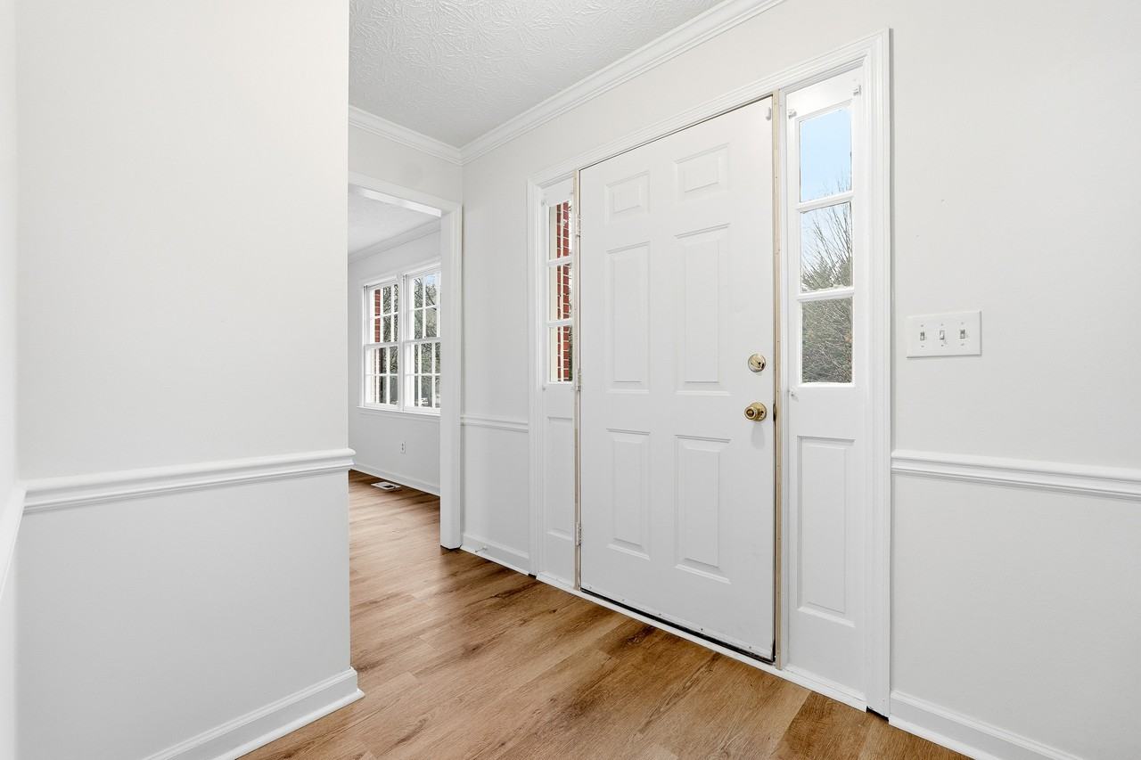 2950 Flintrock Way - Photo 3 of 25