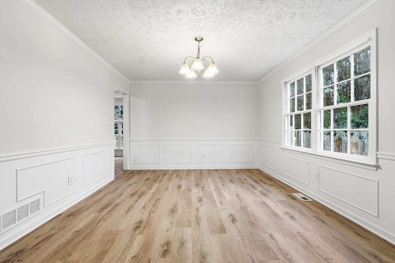 2950 Flintrock Way - Photo 6 of 25